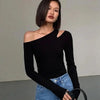 Off - Shoulder Crop Top mit Hollow - Out - Belbirg