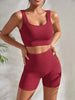 Atmungsaktives 2-teiliges Ribbed Workout Set für Frauen in Bordeaux – Crop Top und High Waist Shorts für Fitness.