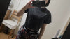 Graues Vintage-T-Shirt an Kundin mit entspannter Passform